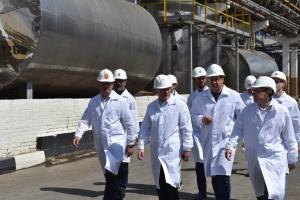 Замглавы Минпромторга РФ посетил химические предприятия Узловой и Новомосковска.