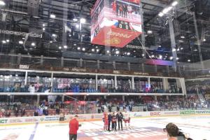 Юный хоккеист, пострадавший в «Крокус Сити Холле», открыл матч сборных России и Белоруссии в Туле.