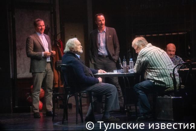 Спектакль «12» в постановке Никиты Михалкова.