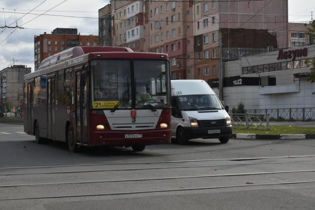 Алексей Дюмин поручил повысить качество работы общественного транспорта в Туле.