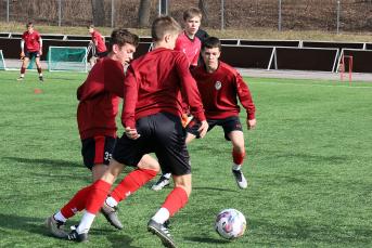 Юные футболисты из Белгорода тренируются в Туле