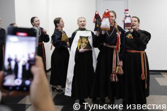 Выставка «Русская свадьба. Традиции и обряды»