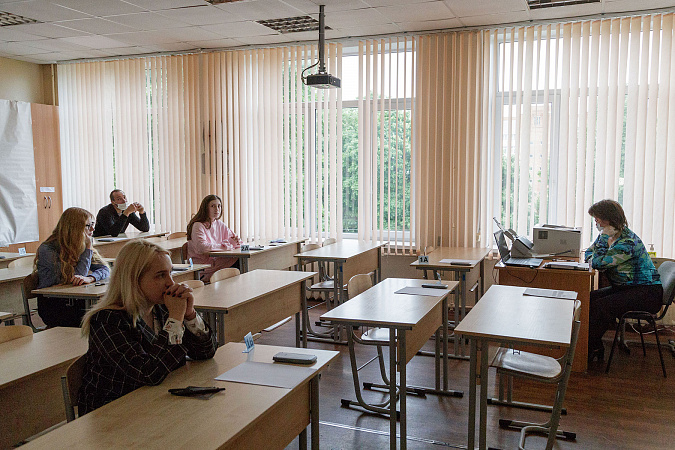 В Тульской области школьники начали сдавать ЕГЭ по русскому языку