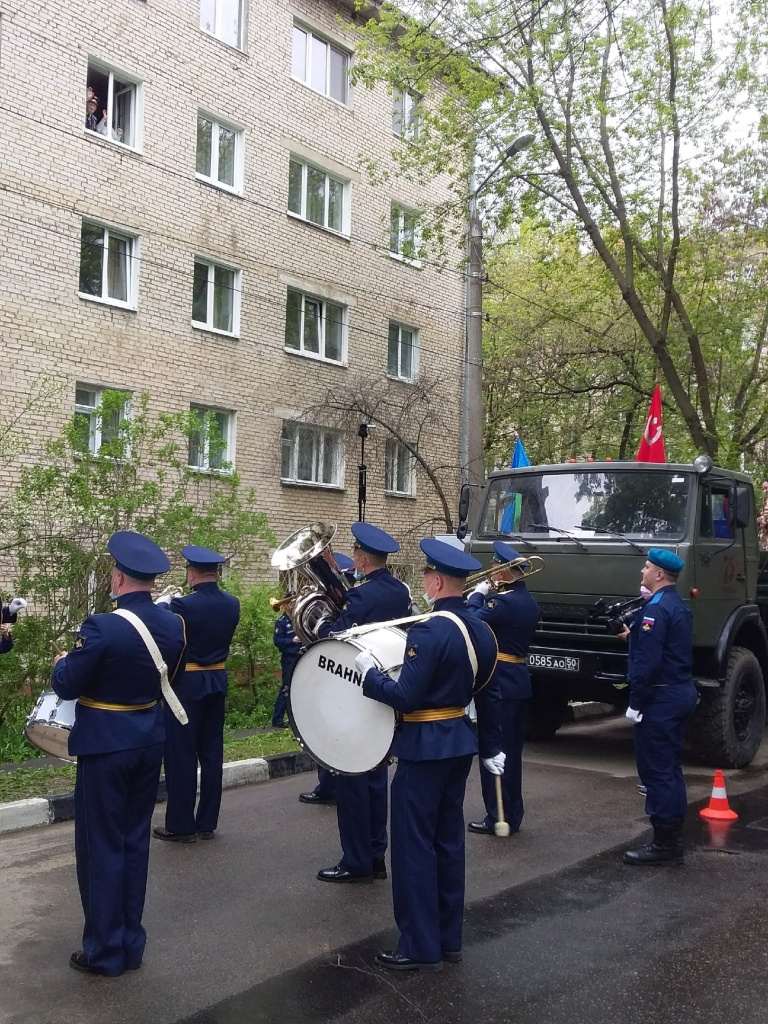 Оркестр тульской 106-й дивизии ВДВ поздравит 27 ветеранов