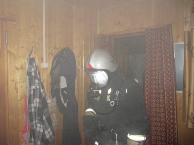 При ночном пожаре в Алексине пострадал человек 