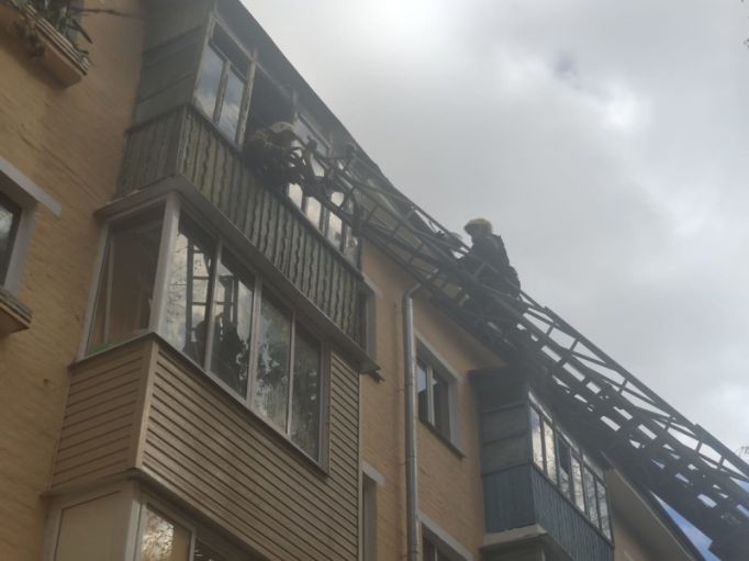 В Туле трех человек эвакуировали при пожаре в квартире на ул. Кутузова