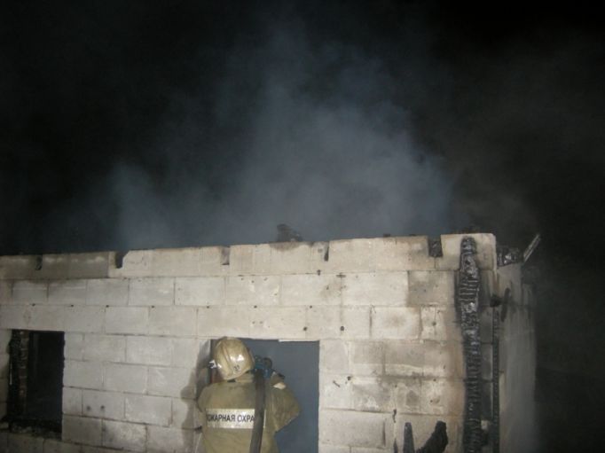 В Щёкинском районе сгорела баня