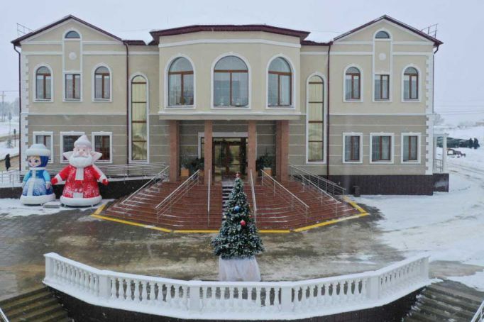 Алексей Дюмин посетил новый ДК в селе Дедилово