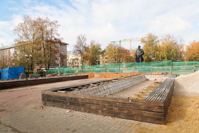 Фонтан у памятника Льву Толстому в Туле отремонтируют к середине ноября 