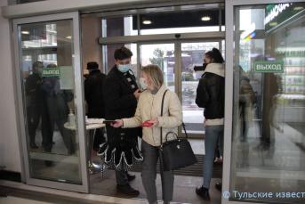 С 8 ноября посетить торговые центры в Тульской области можно только по QR-кодам