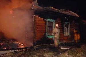 В Ефремовском округе сгорел дом, есть пострадавший.