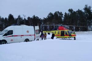 Мальчика, серьезно травмированного во время катания на ледянке, вертолет переправил из Алексина в Тулу.