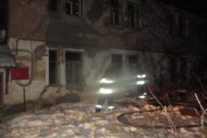В Донском сегодня утром за пять минут потушили двухэтажное здание .
