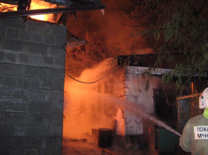 Накануне вечером пожар уничтожил дом в Алексине