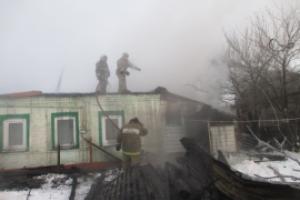 В Узловском районе утром горел дом в деревне Бибиково.