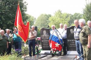 В Туле почтили память генерал-лейтенанта Василия Кулёва.