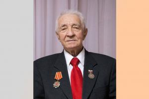 Умер почётный гражданин Новомосковска Пётр Найдёнов.