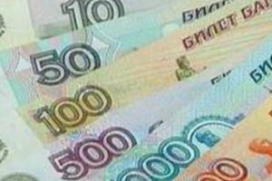 67 тульских предприятий не хотят поднимать зарплату до минимума в 10 тысяч рублей .