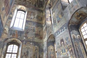Уникальные фрески  и иконостас Успенского храма восстановят.