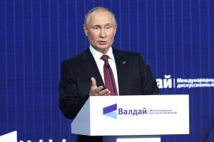 Владимир Путин: Россия не считает себя врагом Запада.