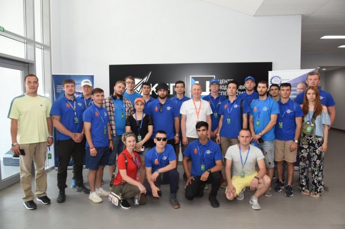 В АО «КБП» прошла экскурсия для участников форума «Инженеры будущего»