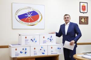 Алексей Дюмин представил в избирком документы для регистрации кандидатом на выборах Губернатора Тульской области.