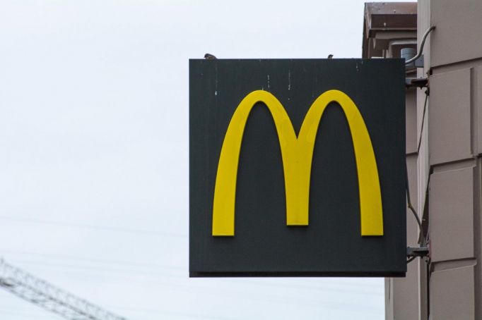 Убытки McDonald’s от продажи бизнеса в России превысили $1 млрд