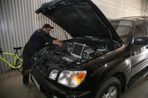 Тульские автомобилисты могут «научить» свои машины работать на бензине и газу.
