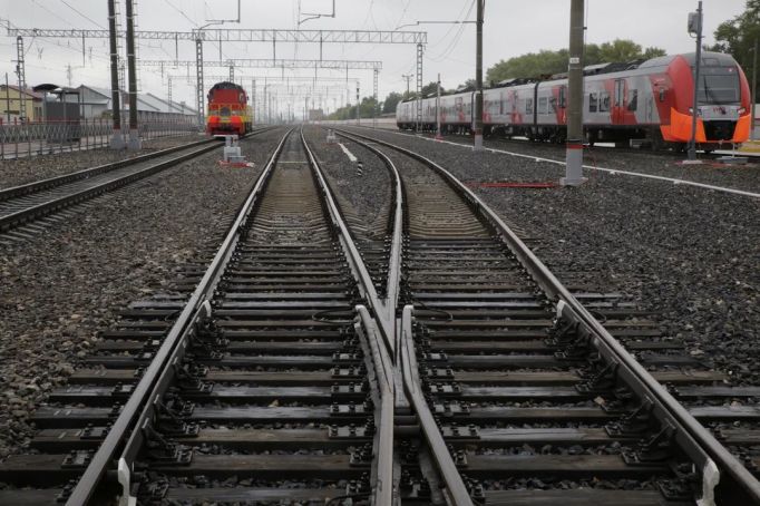 Поезд сбил мужчину в Ясногорском районе
