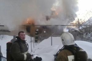 В Богородицком районе пожарные спасли женщину из горящего дома .