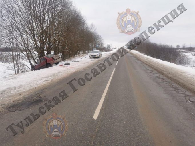 Два человека пострадали в ДТП на трассе «Алексин – Першино»
