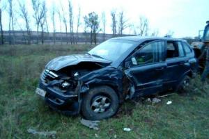 В Тульской области иномарка съехала в кювет и опрокинулась, водитель госпитализирован.