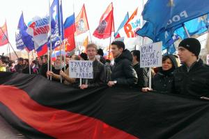 Туляки начали собираться на митинг в поддержку Крыма.
