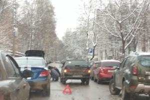 В Туле в пробках встали улицы Льва Толстого и Тургеневская.