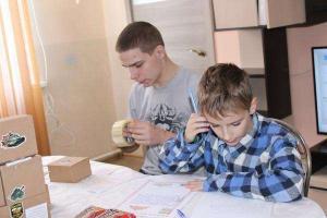 В Одоеве воспитанники Социально-реабилитационного центра пишут письма защитникам Отечества .