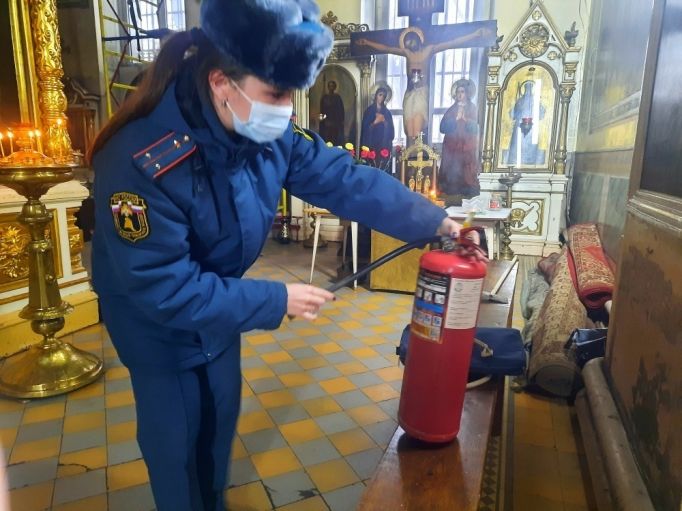 В тульских храмах провели инструктажи в целях обеспечения пожарной безопасности