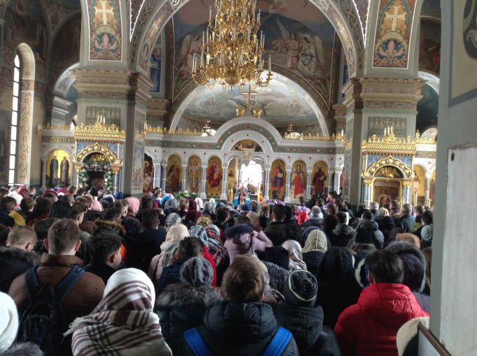 В Успенском соборе Тулы проходит панихида по жертвам пожара в Кемерове