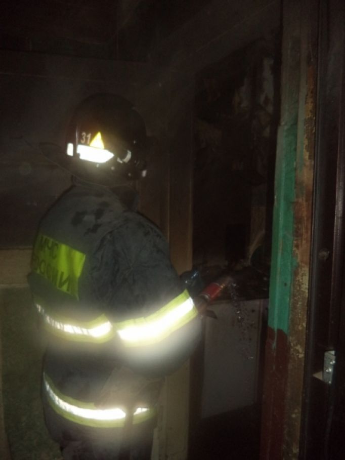 В Щекинскрм районе 4 минуты горел жилой дом: есть пострадавший