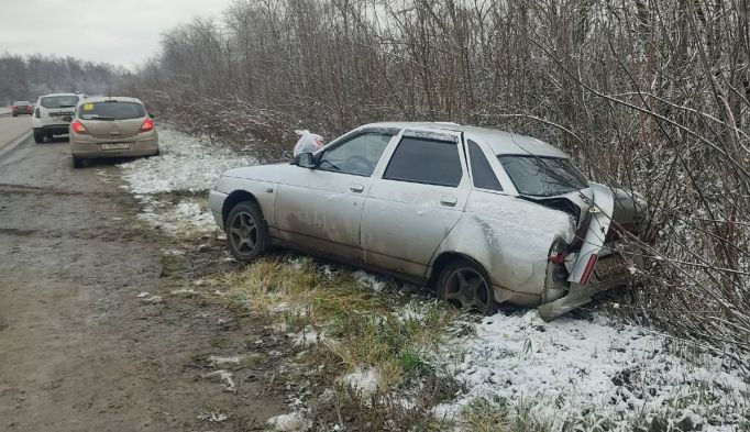 На трассе Тула — Новомосковск столкнулись пять автомобилей