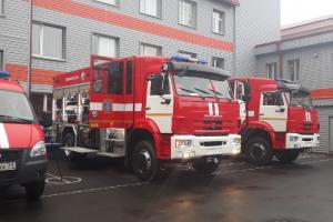 Водитель загоревшегося в Суворове грузовика выжил .