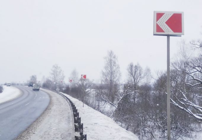 В Тульской области устанавливают дорожные знаки с подсветкой