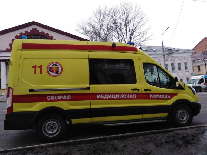 В Туле на улице Кутузова скорая помощь попала в ДТП