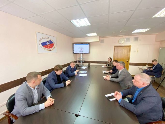Павел Веселов обсудил с представителями партий формирование избирательных комиссий на 2023-2028 гг.