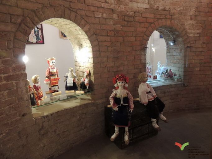 В Богородицком музее гости увидят куклу-закрутку и сказочные панно
