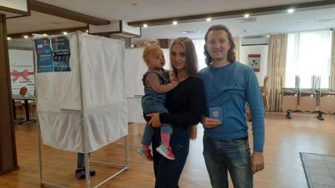 В Алексине проголосовали на референдумах о вхождении в состав России