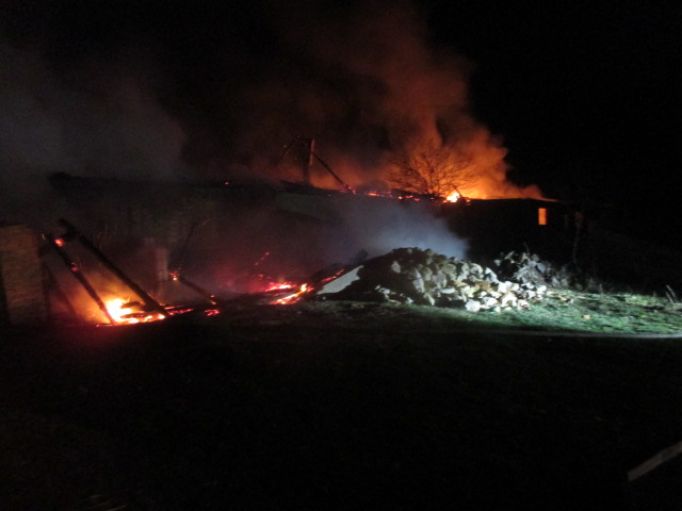 В деревне Узловского районе сгорели 3 дома: пострадавших нет