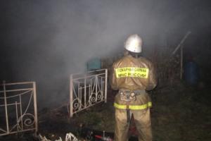 В Ефремовском районе ночью чуть не сгорел частный дом.