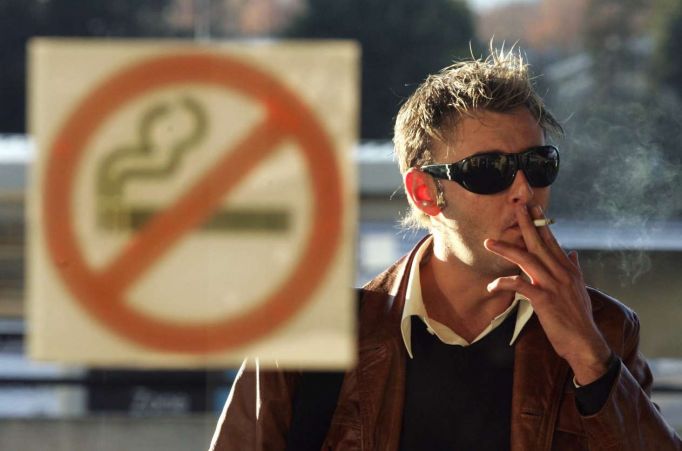 125 курильщиков оштрафовала полиция регионе за неделю 