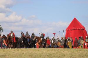643-я годовщина Куликовской битвы: от реконструкции сражения до изготовления бусин.
