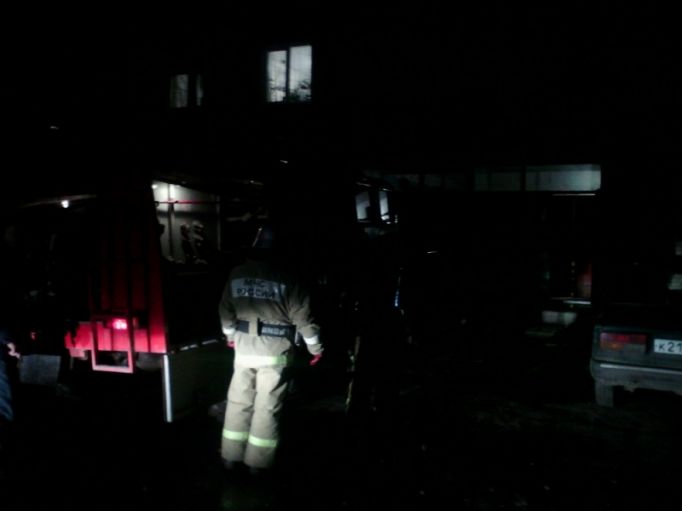 При ночном пожаре в Туле пострадал хозяин квартиры
